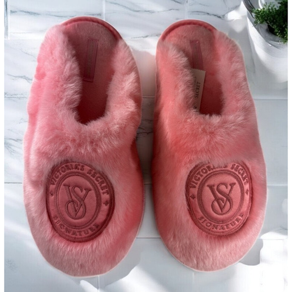 NWT 2024 Victoria's Secret Closed Toe Faux Fur Slippers Pink Women's Size Medium - Picture 12 of 12